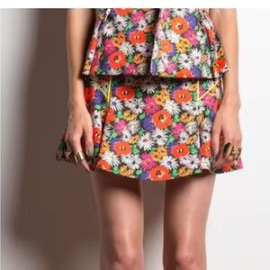 Veronica Beard Colorful Hothouse Floral Mini Skirt w/Neon Yellow Piping, size 2